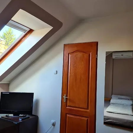 Alojamento de Acomodação e Pequeno-almoço Palantír Panzió Miskolc