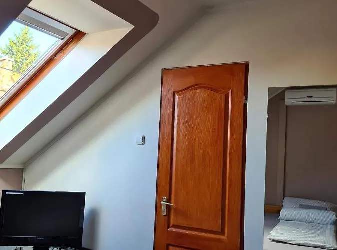 B&B Palantir Panzio 미슈콜츠